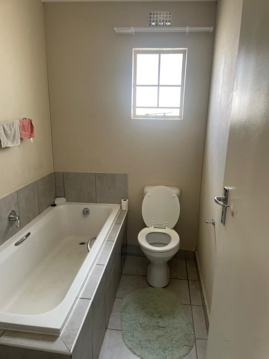 To Let 3 Bedroom Property for Rent in Sky City Gauteng