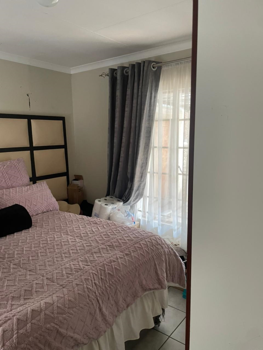 To Let 3 Bedroom Property for Rent in Sky City Gauteng