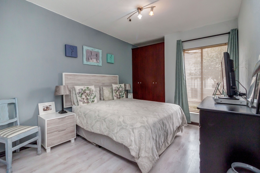 2 Bedroom Property for Sale in Broadacres Gauteng