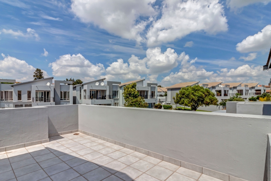 2 Bedroom Property for Sale in Broadacres Gauteng