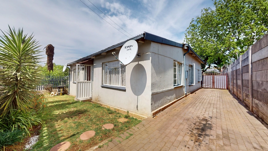 3 Bedroom Property for Sale in Dawnview Gauteng