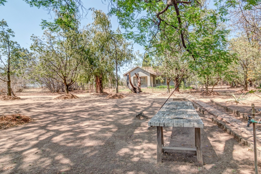 4 Bedroom Property for Sale in Millgate Farm AH Gauteng