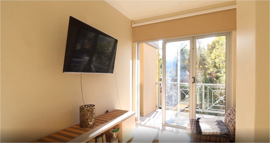 4 Bedroom Property for Sale in Faerie Glen Gauteng