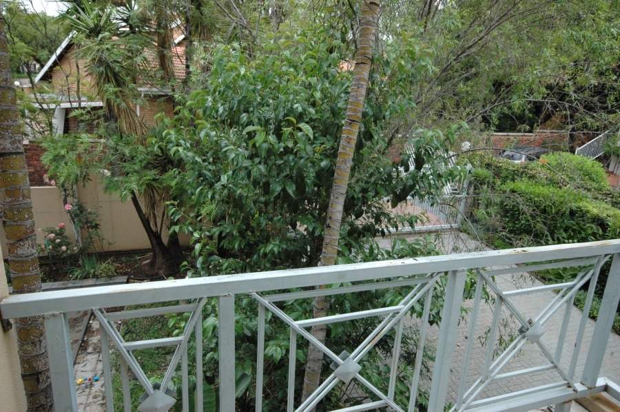 4 Bedroom Property for Sale in Faerie Glen Gauteng