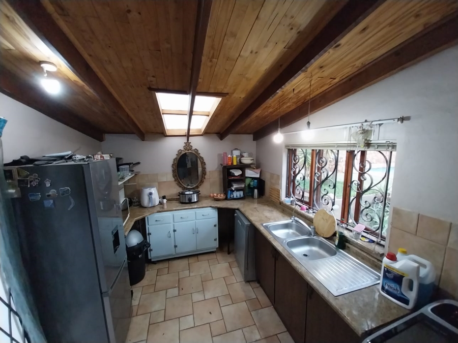 7 Bedroom Property for Sale in Florauna Gauteng