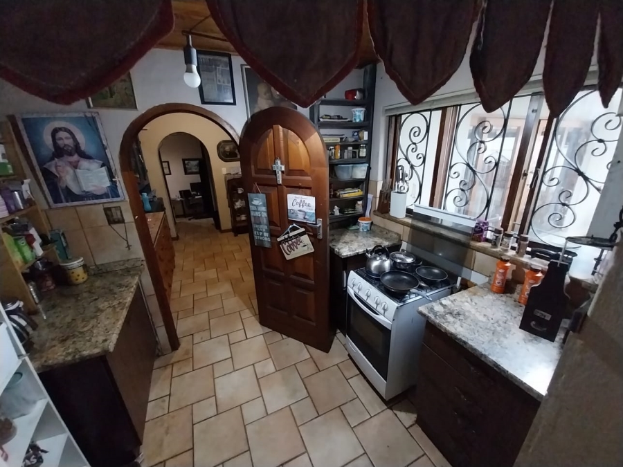 7 Bedroom Property for Sale in Florauna Gauteng