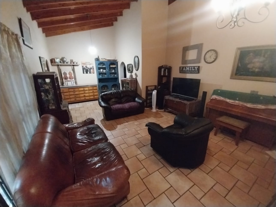 7 Bedroom Property for Sale in Florauna Gauteng