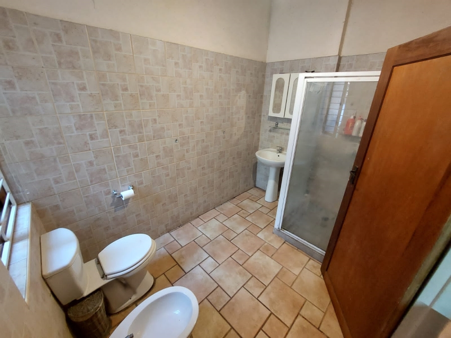 7 Bedroom Property for Sale in Florauna Gauteng