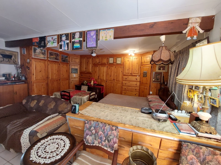 7 Bedroom Property for Sale in Florauna Gauteng