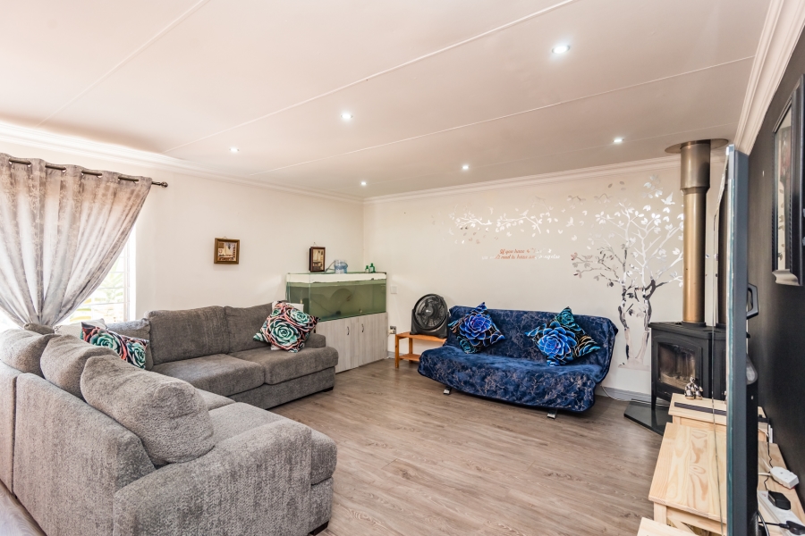 4 Bedroom Property for Sale in Wilro Park Gauteng