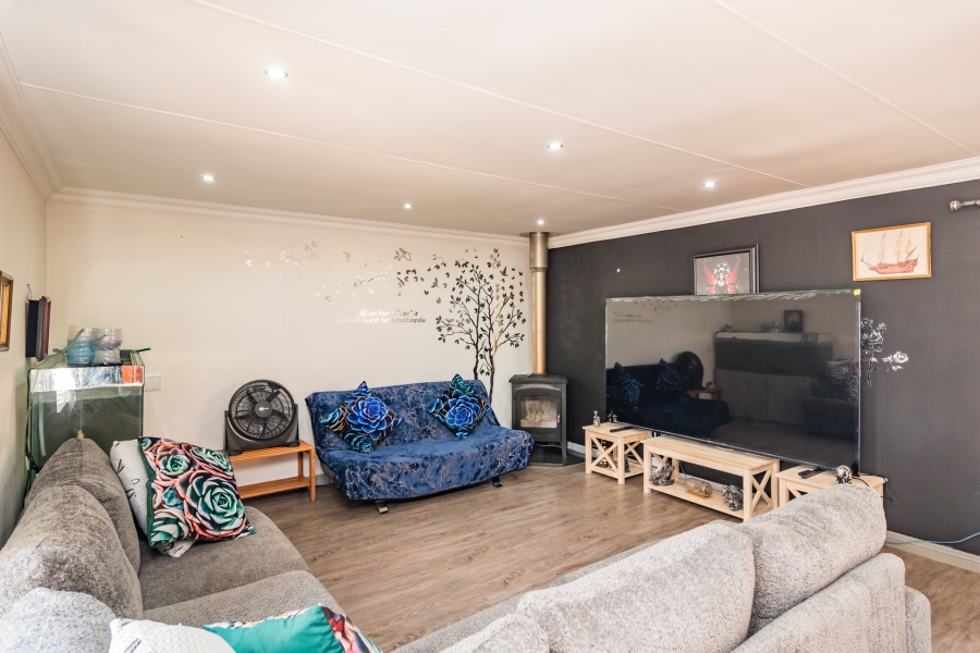 4 Bedroom Property for Sale in Wilro Park Gauteng