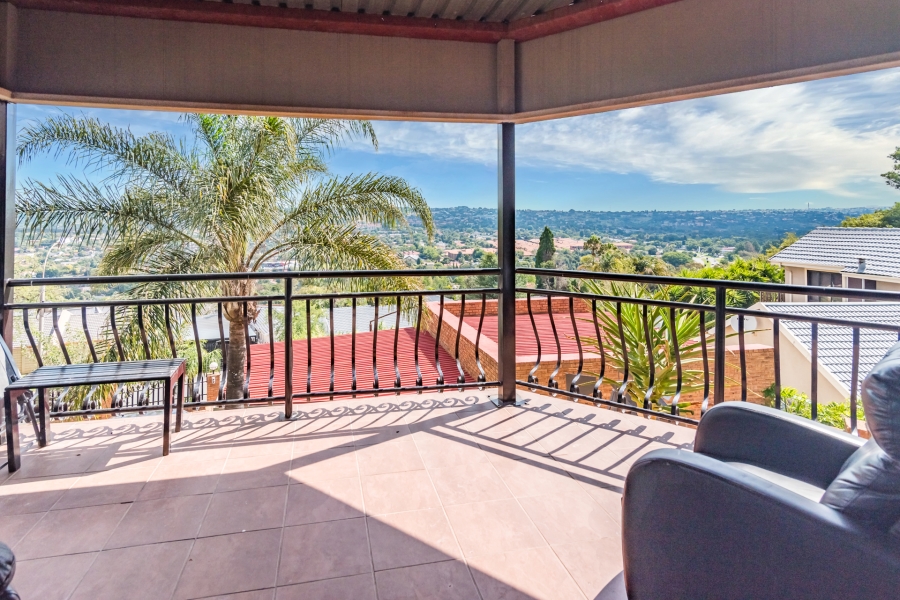 4 Bedroom Property for Sale in Wilro Park Gauteng