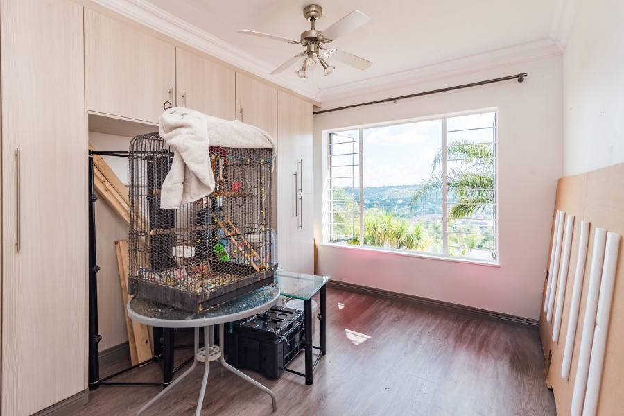 4 Bedroom Property for Sale in Wilro Park Gauteng