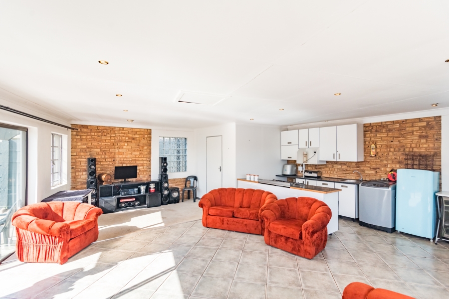 4 Bedroom Property for Sale in Wilro Park Gauteng