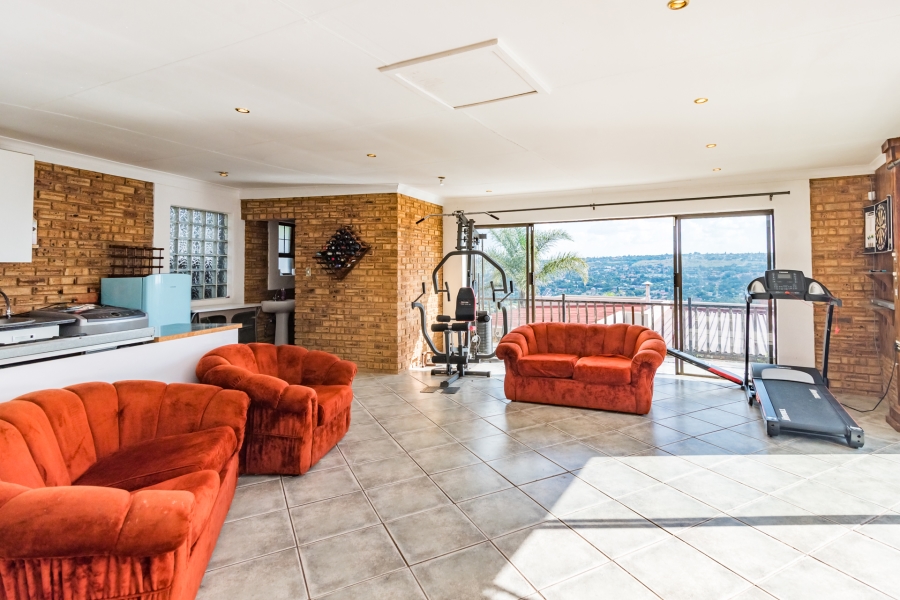 4 Bedroom Property for Sale in Wilro Park Gauteng