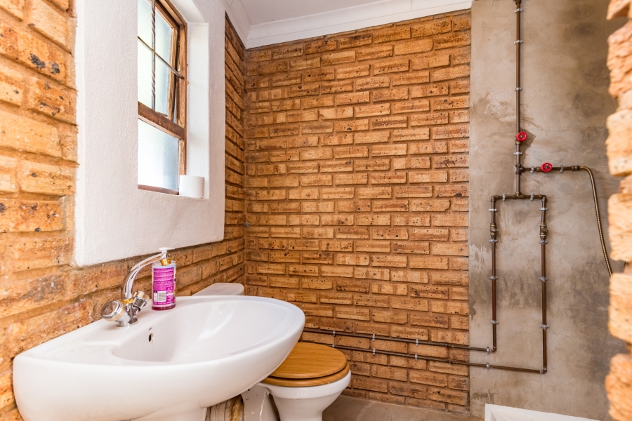 4 Bedroom Property for Sale in Wilro Park Gauteng