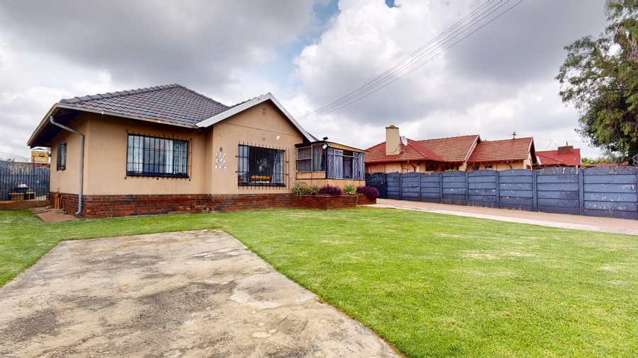 3 Bedroom Property for Sale in Cruywagenpark Gauteng
