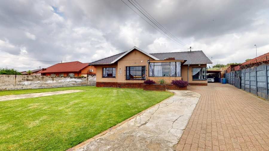 3 Bedroom Property for Sale in Cruywagenpark Gauteng