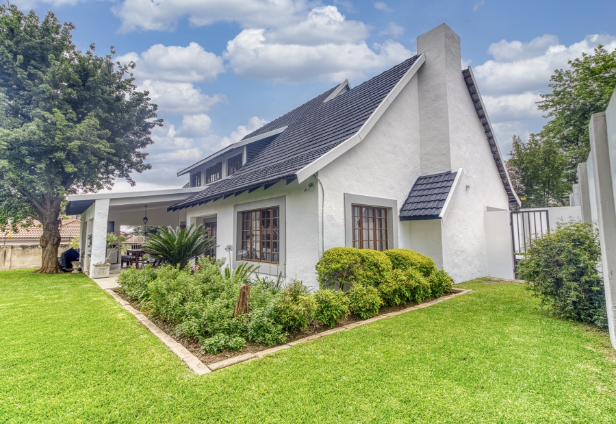 4 Bedroom Property for Sale in Bryanston Gauteng