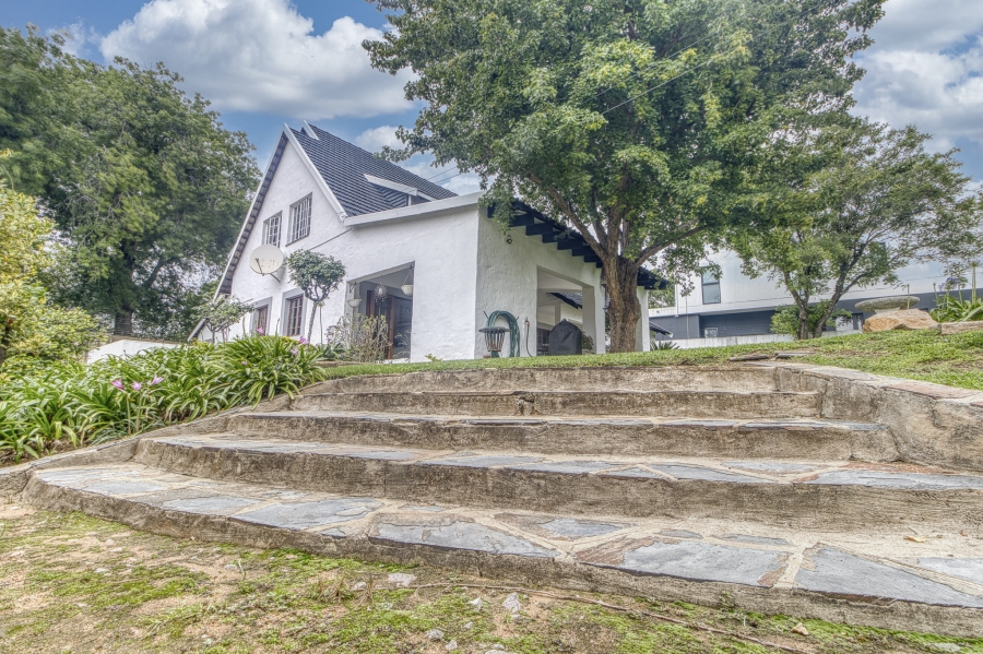 4 Bedroom Property for Sale in Bryanston Gauteng