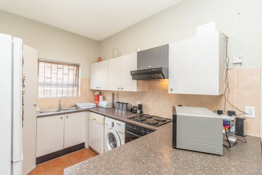 2 Bedroom Property for Sale in Paulshof Gauteng
