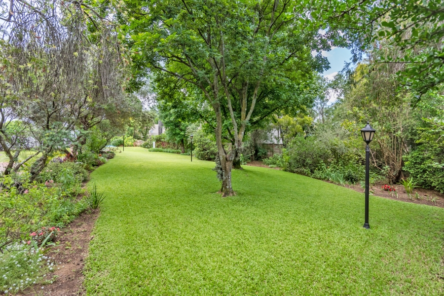 5 Bedroom Property for Sale in Magaliessig Gauteng