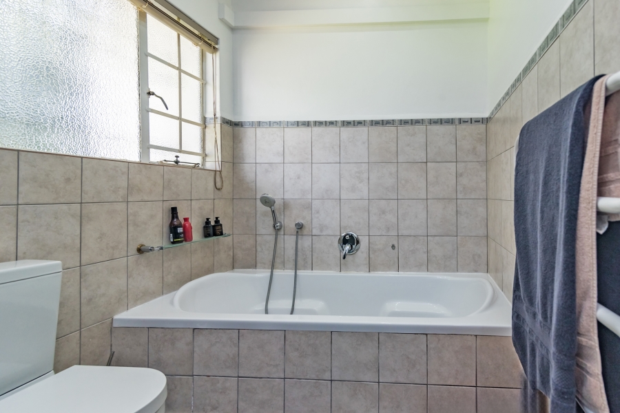 5 Bedroom Property for Sale in Magaliessig Gauteng