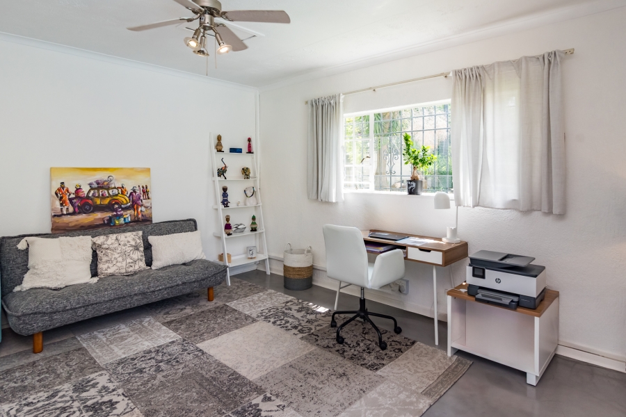 5 Bedroom Property for Sale in Magaliessig Gauteng