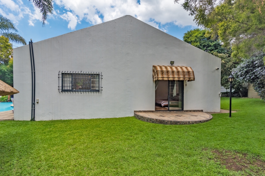 5 Bedroom Property for Sale in Magaliessig Gauteng