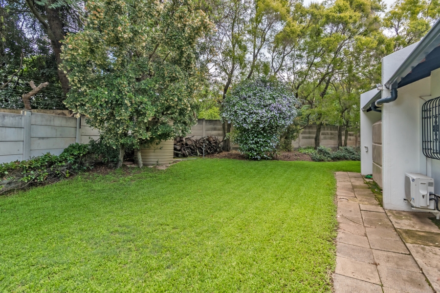 5 Bedroom Property for Sale in Magaliessig Gauteng