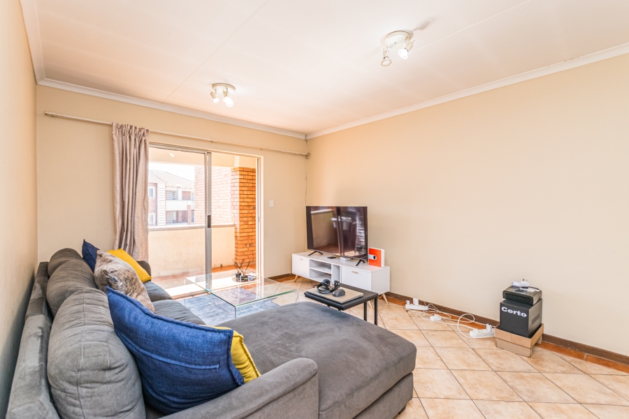 2 Bedroom Property for Sale in Die Hoewes Gauteng