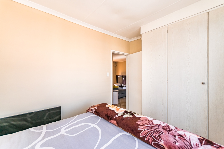 2 Bedroom Property for Sale in Die Hoewes Gauteng