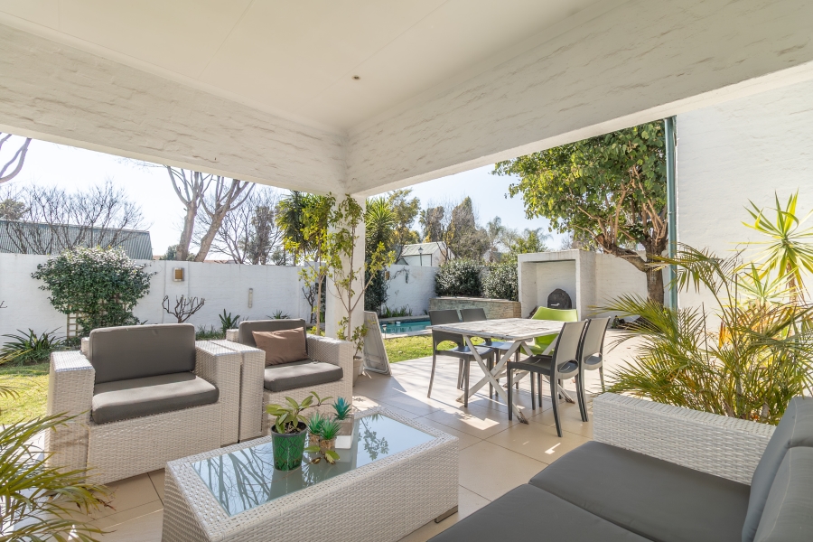 4 Bedroom Property for Sale in Paulshof Gauteng