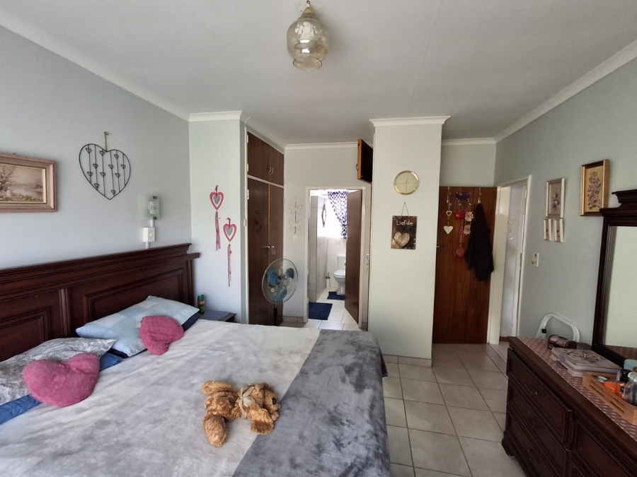 3 Bedroom Property for Sale in The Orchards Gauteng