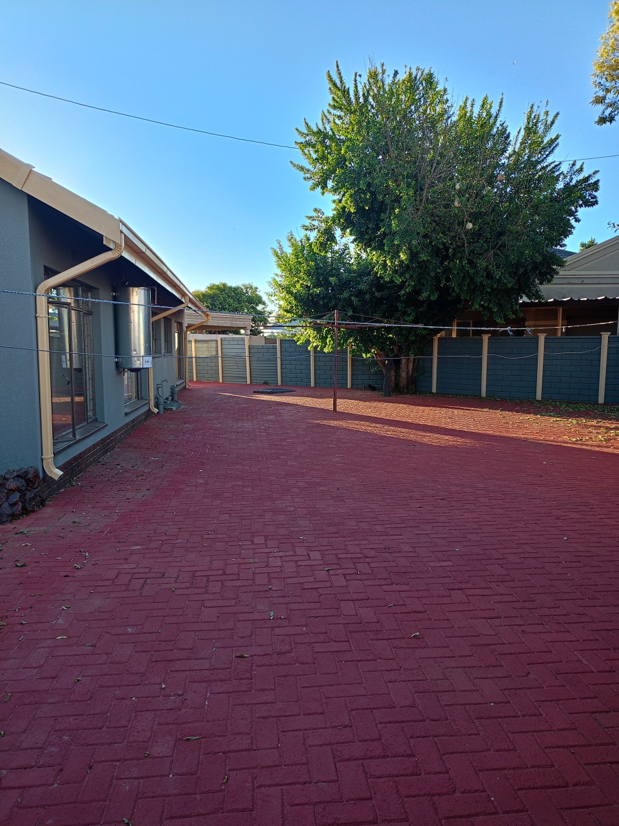 3 Bedroom Property for Sale in Sonland Park Gauteng