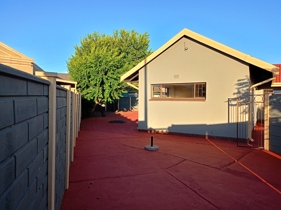 3 Bedroom Property for Sale in Sonland Park Gauteng