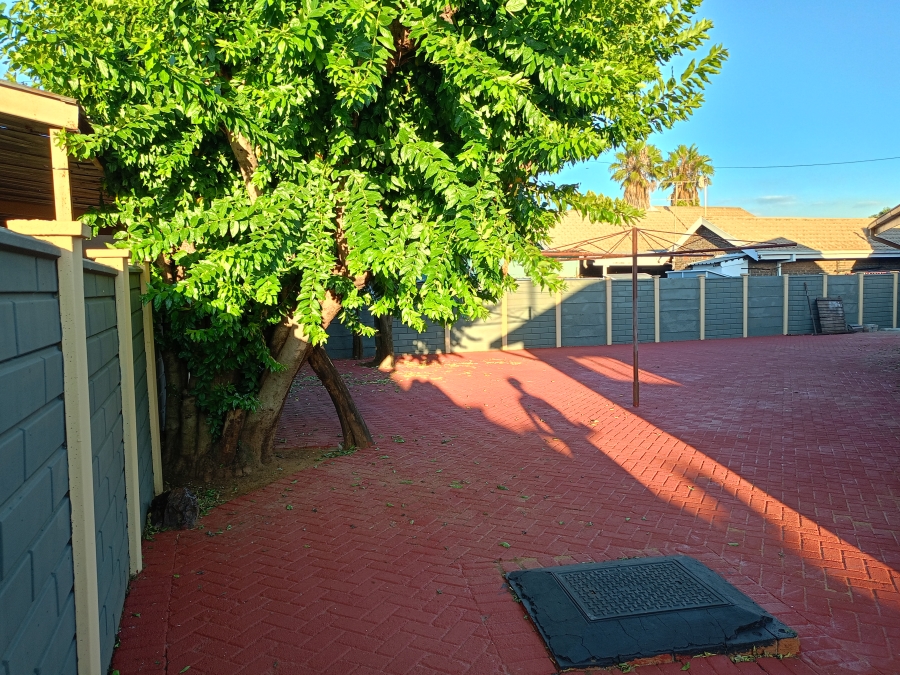 3 Bedroom Property for Sale in Sonland Park Gauteng