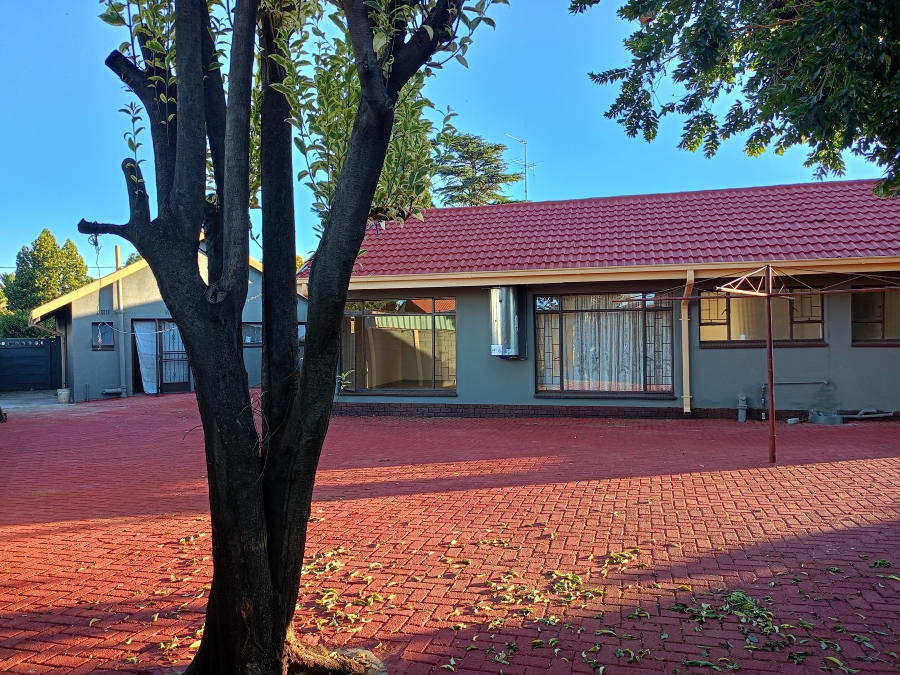 3 Bedroom Property for Sale in Sonland Park Gauteng