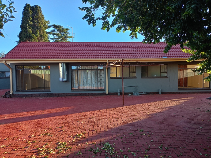 3 Bedroom Property for Sale in Sonland Park Gauteng