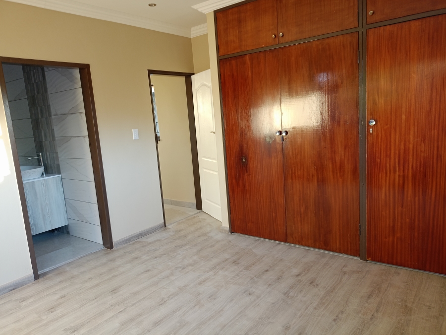 3 Bedroom Property for Sale in Sonland Park Gauteng