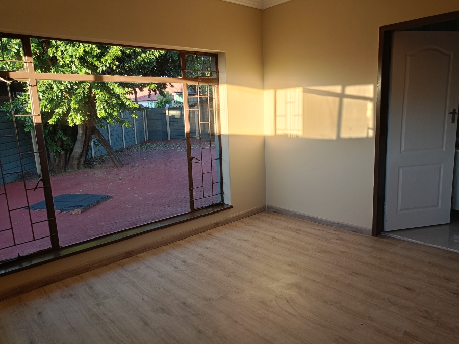 3 Bedroom Property for Sale in Sonland Park Gauteng
