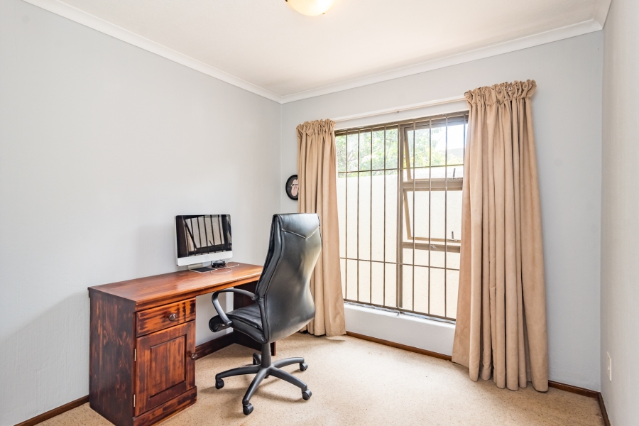 3 Bedroom Property for Sale in Magaliessig Gauteng