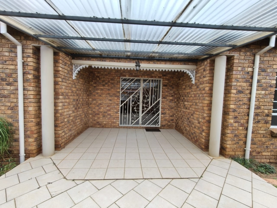 3 Bedroom Property for Sale in Moreleta Park Gauteng