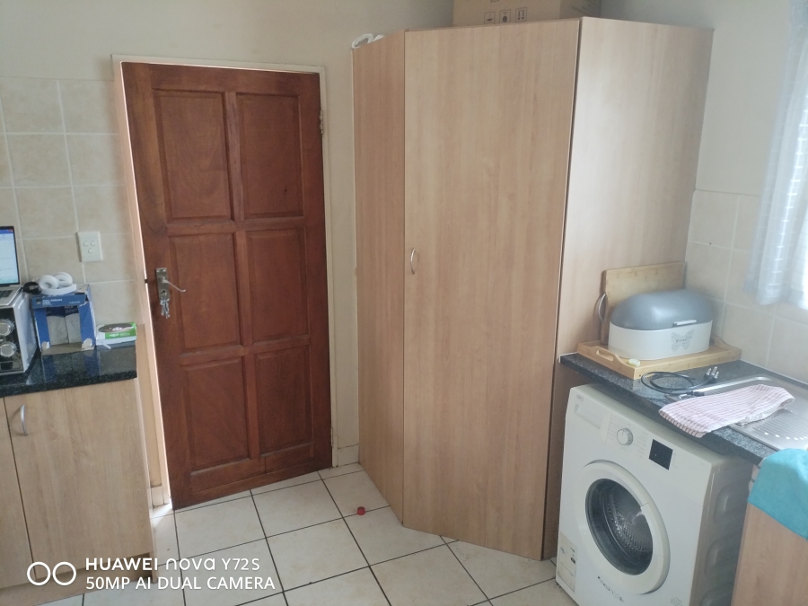 2 Bedroom Property for Sale in Kosmosdal Gauteng