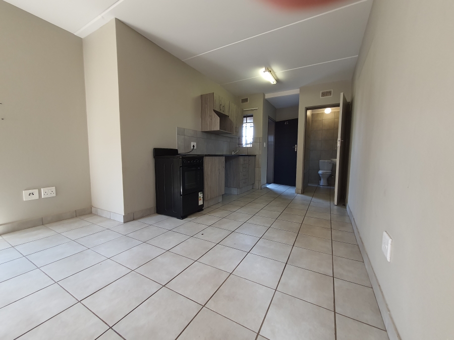 To Let 1 Bedroom Property for Rent in Heuweloord Gauteng