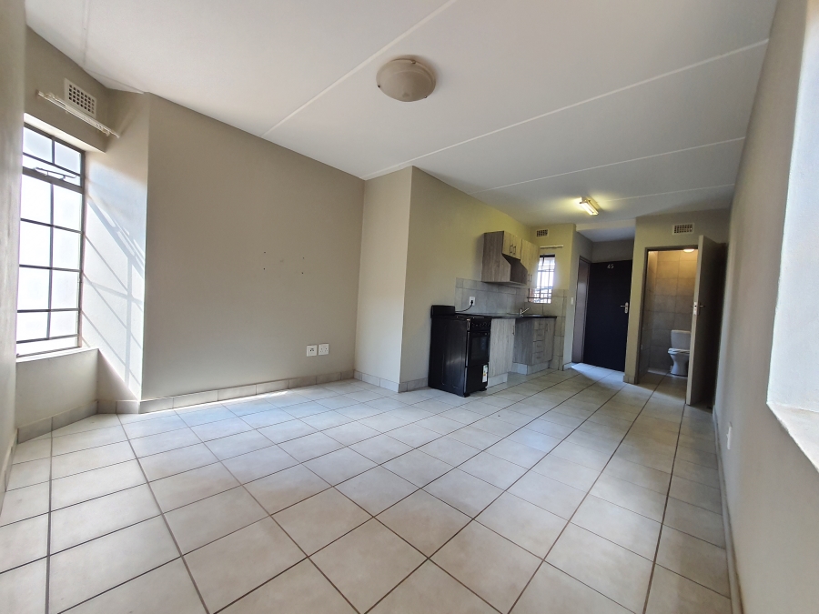 To Let 1 Bedroom Property for Rent in Heuweloord Gauteng
