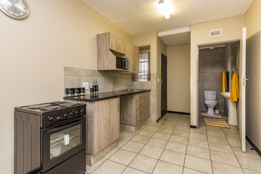 To Let 1 Bedroom Property for Rent in Heuweloord Gauteng