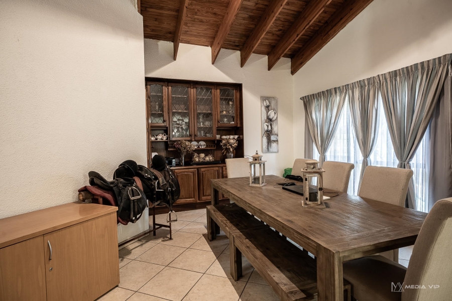 To Let 5 Bedroom Property for Rent in Raslouw A H Gauteng