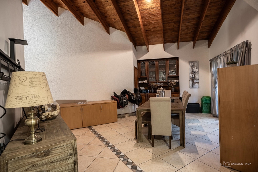 To Let 5 Bedroom Property for Rent in Raslouw A H Gauteng