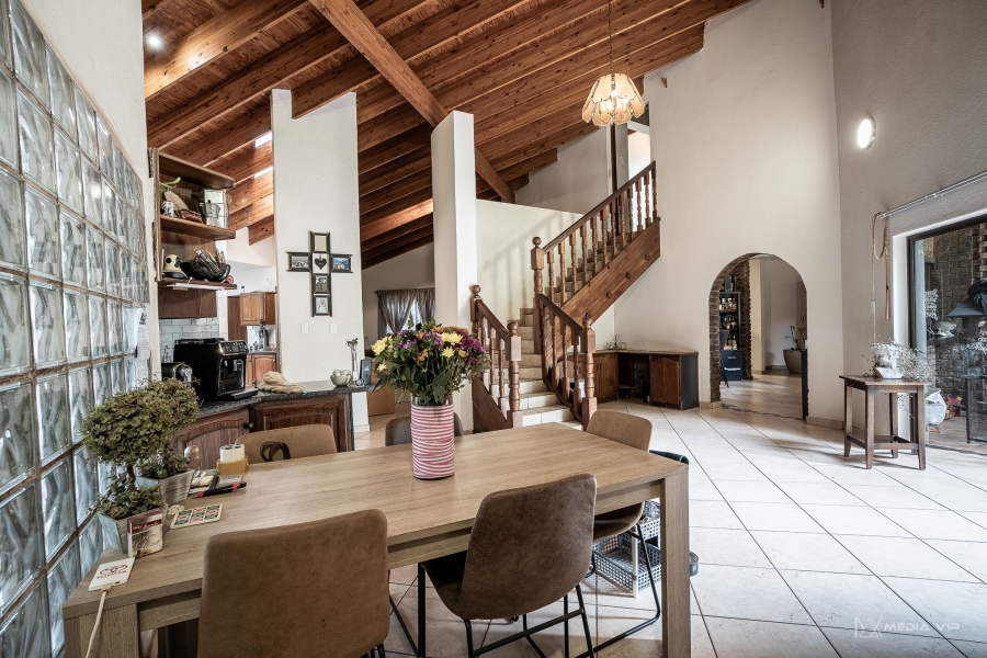 To Let 5 Bedroom Property for Rent in Raslouw A H Gauteng